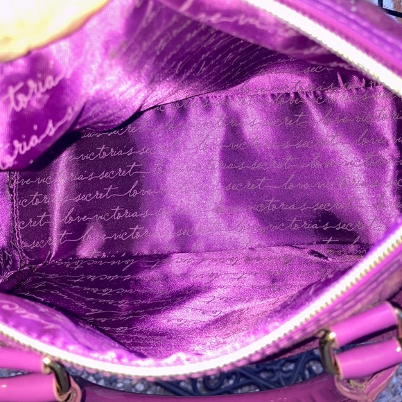 Victoria’s Secret LOVE handbag purple velvet - Picture 9 of 10